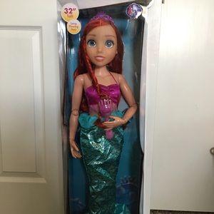 NWT Disney Princess Play date Ariel